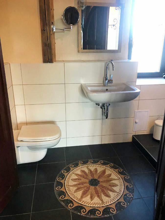 Ferienwohnung Wachstube Mit 3 Schlafraeumen Im Rittergut Leppersdorf Wachau Exterior photo